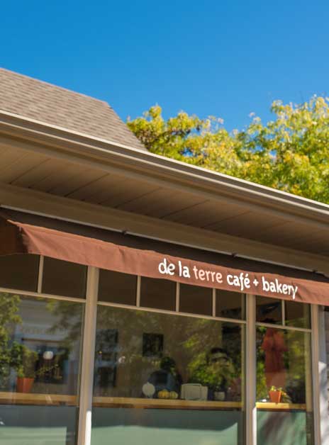 de la terre bakery exterior